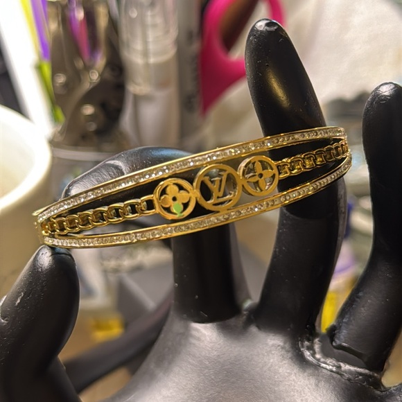 - Beautiful 🤩 lv bracelet new! Leather ones are 90$! The rest are available 75$ - Picture 1 of 13